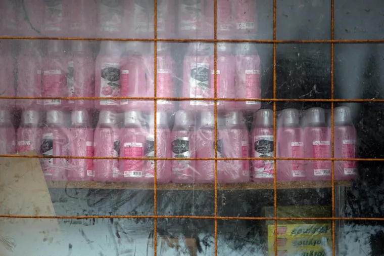 Migranti smje&scaron;teni blizu hrvatske granice: Pogledajte uvjete u kojima žive!