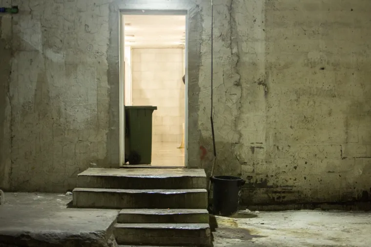 Migranti smje&scaron;teni blizu hrvatske granice: Pogledajte uvjete u kojima žive!