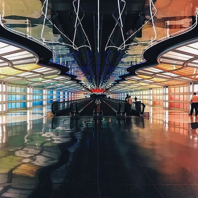 Ovaj Instagram se bavi samo savršenim fotografijama simetrije zbog koje ne možemo doći sebi