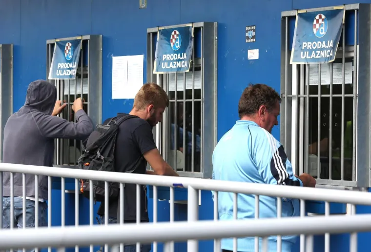 Navijači u redovima čekaju na ulaznicu za Dinamo u Ligi prvaka: Dvije tribine već rasprodane!