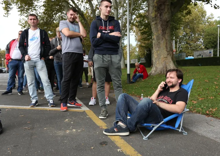 Navijači u redovima čekaju na ulaznicu za Dinamo u Ligi prvaka: Dvije tribine već rasprodane!