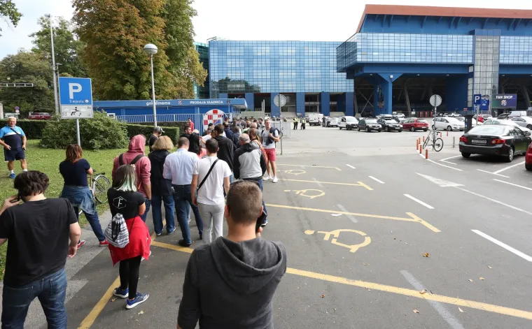 Navijači u redovima čekaju na ulaznicu za Dinamo u Ligi prvaka: Dvije tribine već rasprodane!