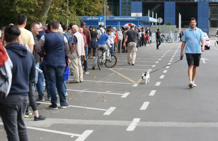 Navijači u redovima čekaju na ulaznicu za Dinamo u Ligi prvaka: Dvije tribine već rasprodane!