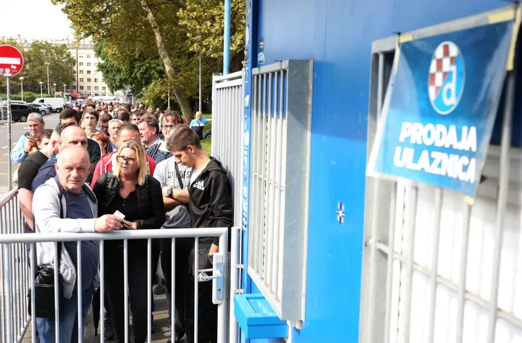 Navijači u redovima čekaju na ulaznicu za Dinamo u Ligi prvaka: Dvije tribine već rasprodane!