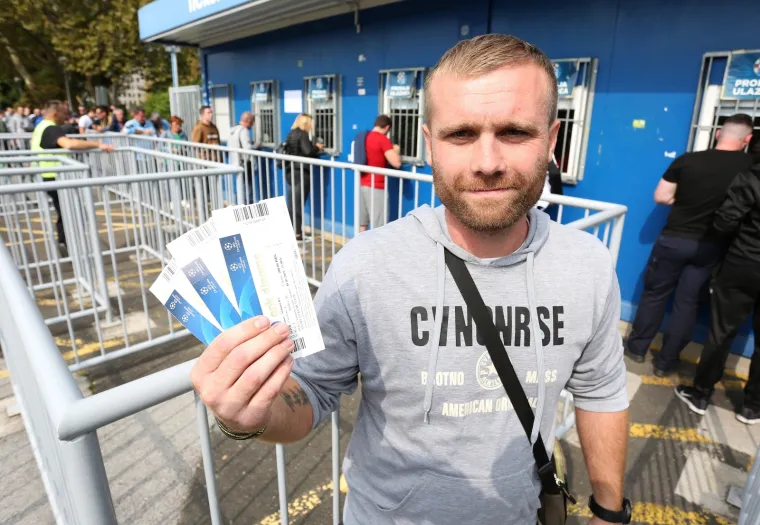 Sve su ulaznice personalizirane i nisu se mogle kupiti bez predočenja identifikacijskog dokumenta.     Photo: Marko Prpic/PIXSELL
