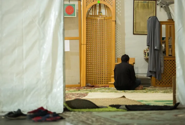 SASVIM BLIZU HRVATSKE: Pogledajte kako izgleda svakodnevni život migranata u izbjegličkim kampovima u Bihaću