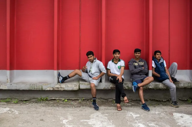 SASVIM BLIZU HRVATSKE: Pogledajte kako izgleda svakodnevni život migranata u izbjegličkim kampovima u Bihaću