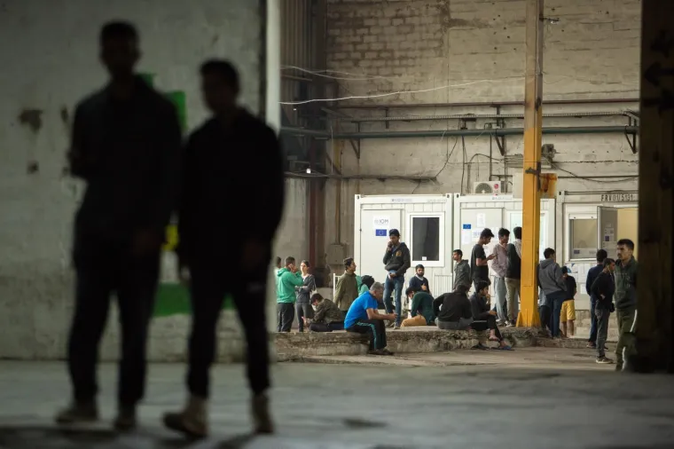 SASVIM BLIZU HRVATSKE: Pogledajte kako izgleda svakodnevni život migranata u izbjegličkim kampovima u Bihaću