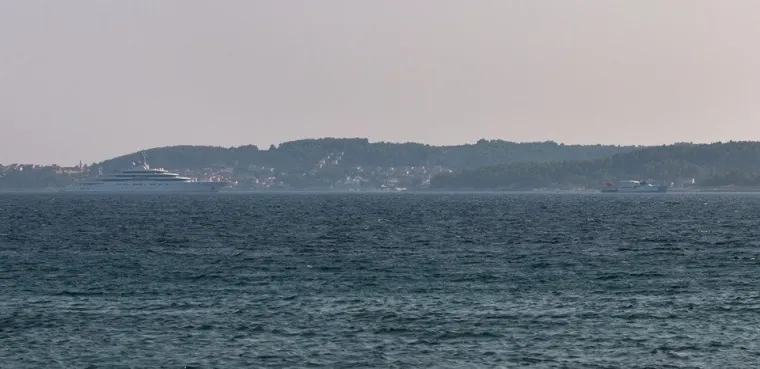 Kakav prizor! Bill Gates i Roman Abramovič kod Korčule usidrili svoje 'plutajuće dvorce'