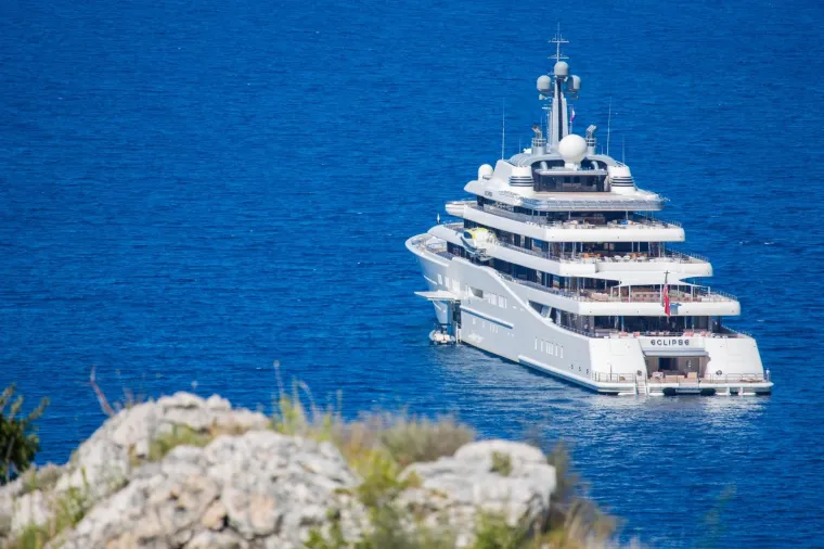 Kakav prizor! Bill Gates i Roman Abramovič kod Korčule usidrili svoje 'plutajuće dvorce'