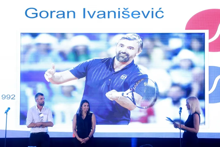 BOLJE POLOVICE SU BLISTALE: Ovako je to izgledalo na predivnoj teniskoj glamuroznoj noći