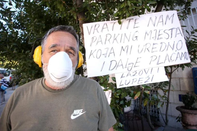 Nakon &scaron;to je u medijima najavljeno kako će lo&scaron;a privremena regulacija prometa postati trajno rje&scaron;enje,
 odlučili su se za prosvjed jer smatraju da su vladajući pogrije&scaron;ili u svojoj odluci.