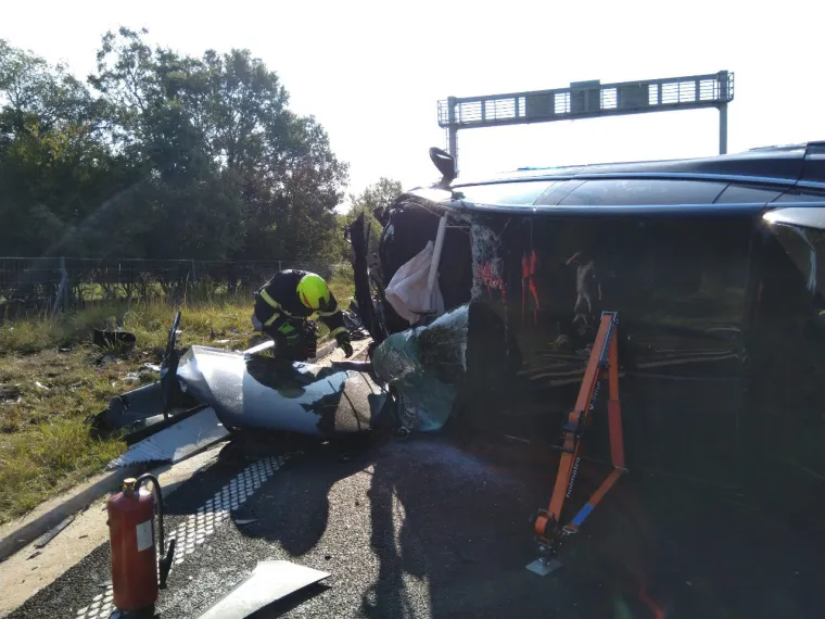 Nepropisno pretjecao na Ipsilonu pa slupao Teslu od 800.000 kuna!