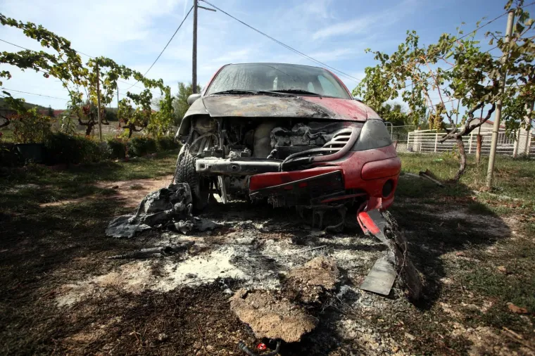 Vatrena noć u Splitu: Gorjela četiri teretna vozila, Citroen, kontejneri...