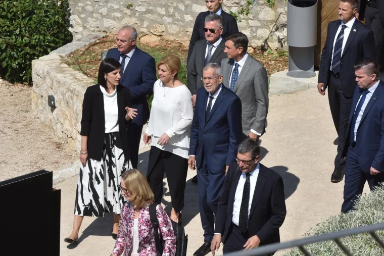 Predsjednica opet u omiljenoj kombinaciji: Toliko je dobra da ju je ponovila