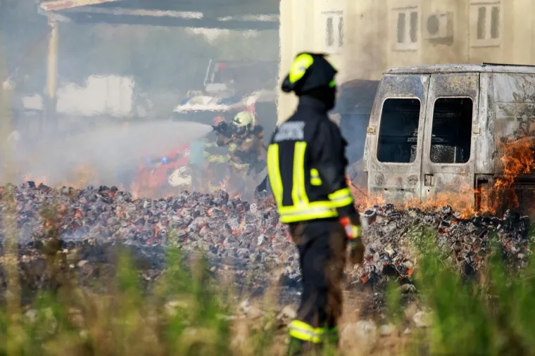 16.09.2019., Split - Veliki pozar na TTTS-u.
Photo: Milan Sabic/PIXSELL