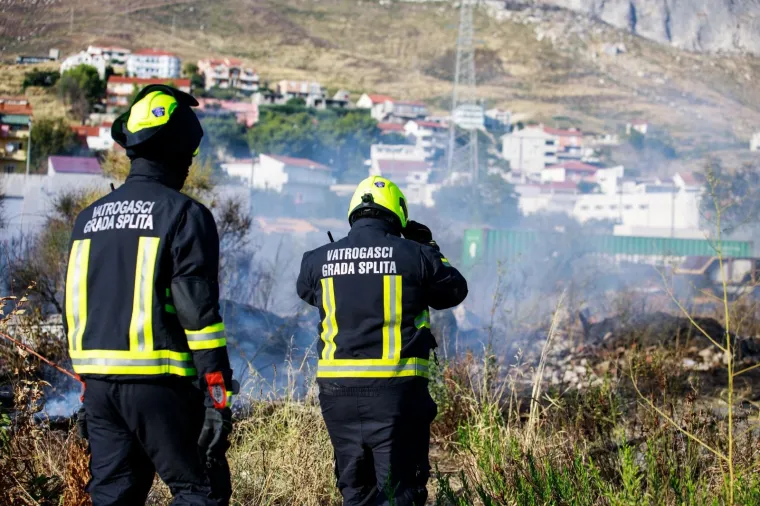 16.09.2019., Split - Veliki pozar na TTTS-u.
Photo: Milan Sabic/PIXSELL