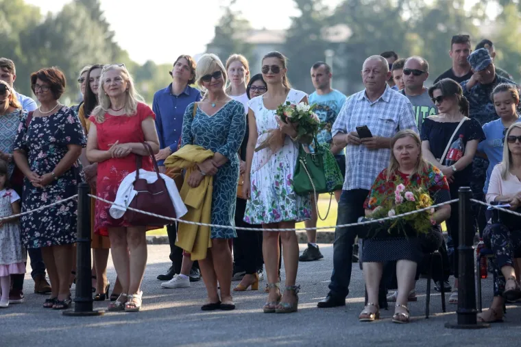 Hrvatski vojnici vratili su se iz Afganistana: Sreća, suze radosnice, ali i tuga zbog stradalog kolege