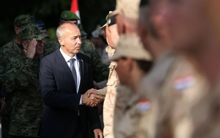 Hrvatski vojnici vratili su se iz Afganistana: Sreća, suze radosnice, ali i tuga zbog stradalog kolege