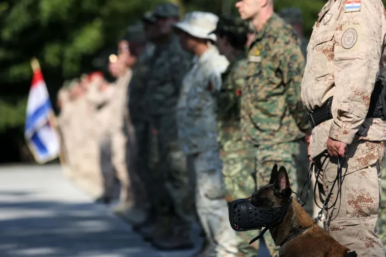 Hrvatski vojnici vratili su se iz Afganistana: Sreća, suze radosnice, ali i tuga zbog stradalog kolege