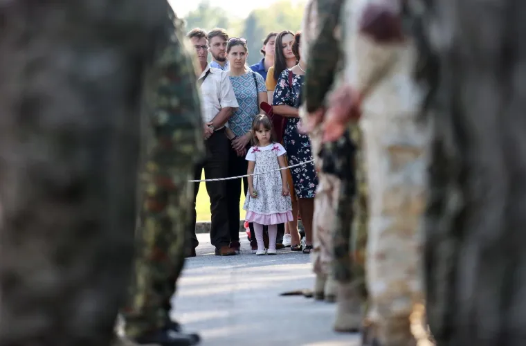 Hrvatski vojnici vratili su se iz Afganistana: Sreća, suze radosnice, ali i tuga zbog stradalog kolege