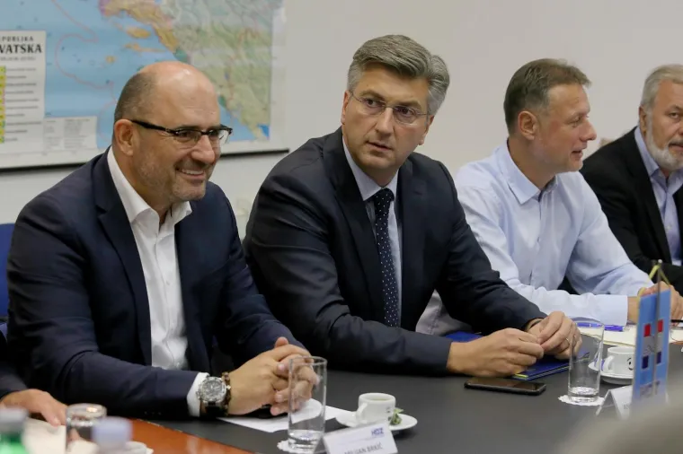 OTKRIVAMO Najzanimljivija hrvatska politička 'regija': SDP i HDZ ispod 20 posto, čak 6 stranaka i lista prelazi ili su oko praga