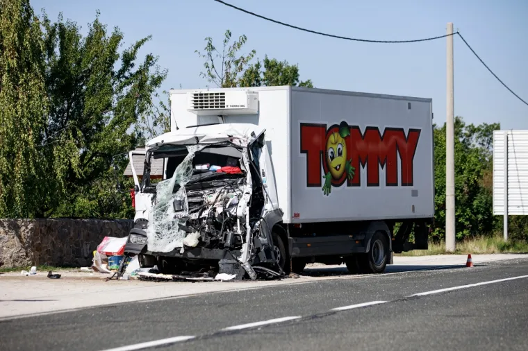 Sudarila se tri kamiona kod Trilja! Vozača izvlačili vatrogasci