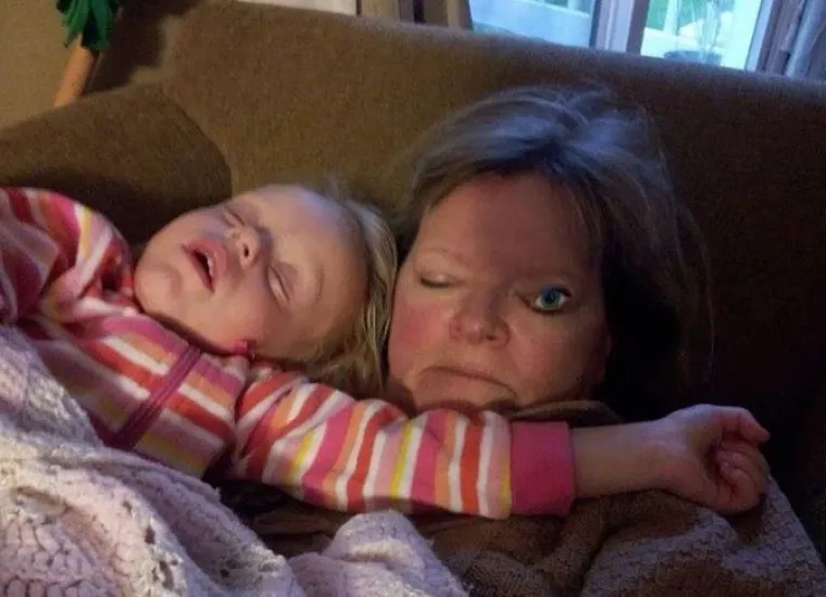 Umor ne pita: Oni su zaspali na najgorim mjestima i u jo&scaron; čudnijim pozicijama