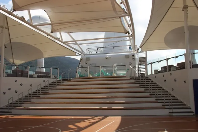 Ovako izgleda unutra&scaron;njost luksuznog kruzera koji je uplovio u Dubrovnik: Ima bazene, igrali&scaron;ta, restorane...