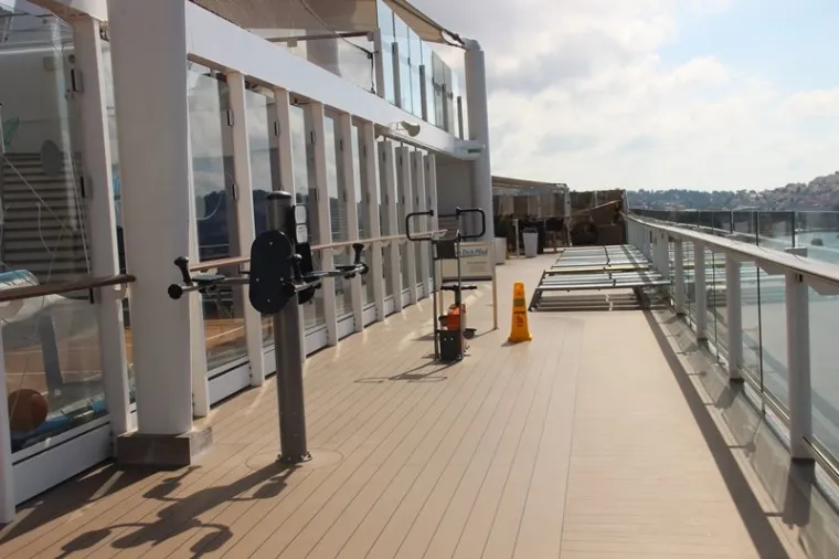 Ovako izgleda unutra&scaron;njost luksuznog kruzera koji je uplovio u Dubrovnik: Ima bazene, igrali&scaron;ta, restorane...