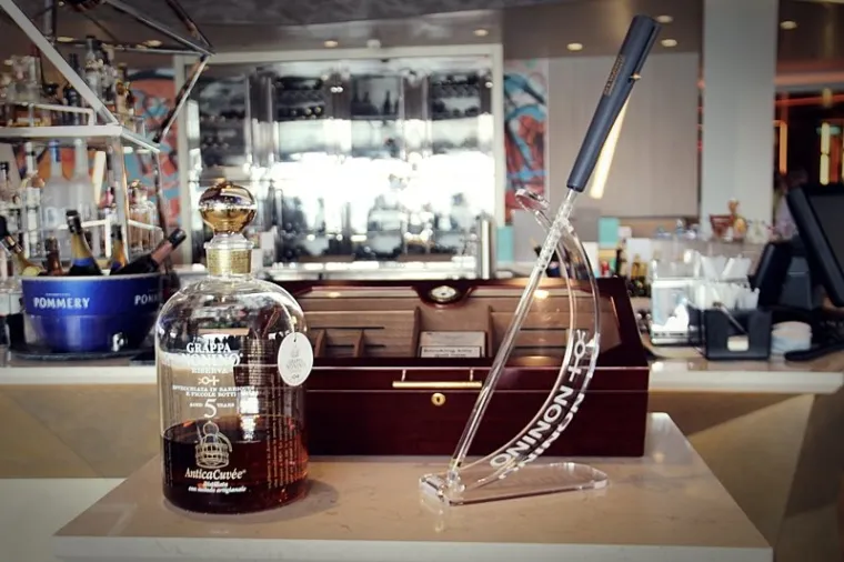 Ovako izgleda unutra&scaron;njost luksuznog kruzera koji je uplovio u Dubrovnik: Ima bazene, igrali&scaron;ta, restorane...