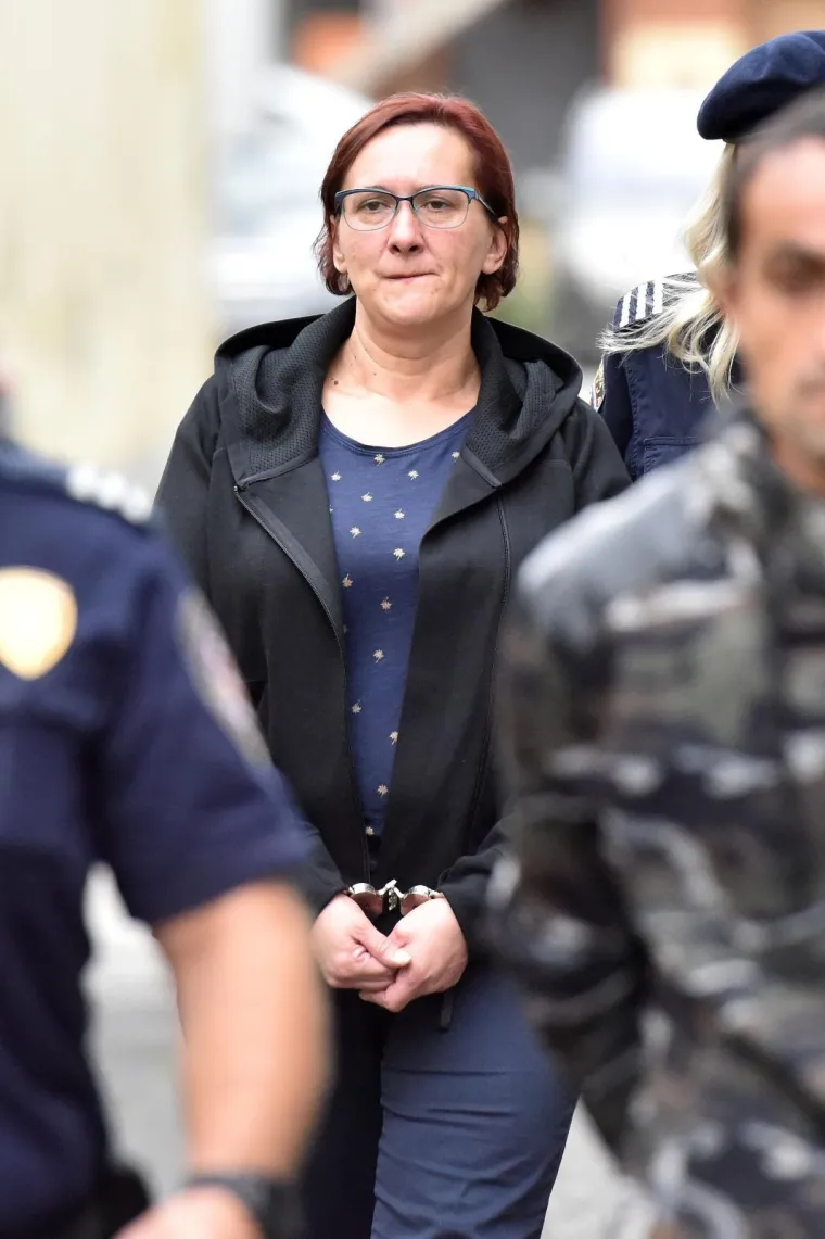 Slučaj '&scaron;krinja': Smiljana Srnec, optužena za ubojstvo sestre Jasmine, u lisicama dovedena na sud