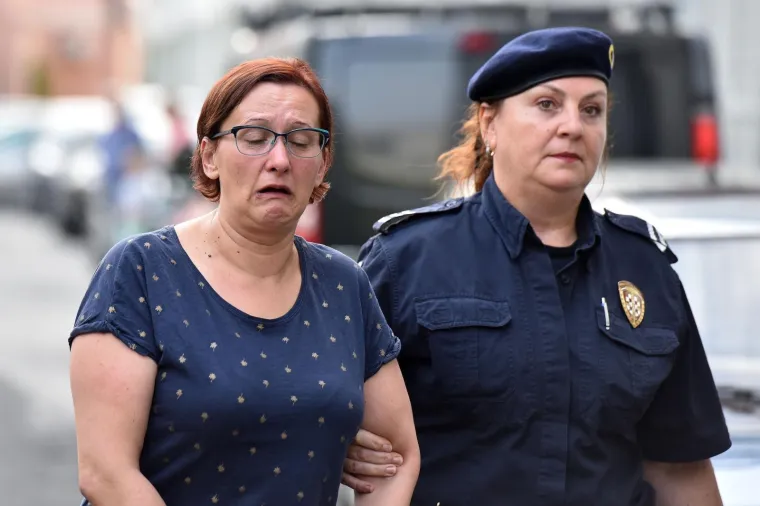 Slučaj '&scaron;krinja': Smiljana Srnec, optužena za ubojstvo sestre Jasmine, u lisicama dovedena na sud
