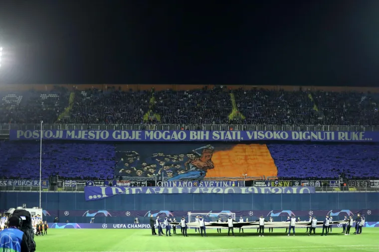Rapsodija Modrih u Maksimiru! Dinamo pred 30 tisuća navijača svladao Atalantu!