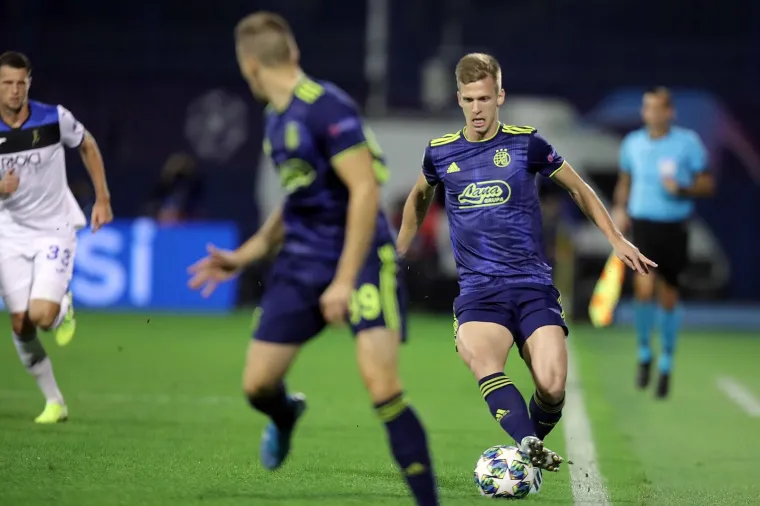 Rapsodija Modrih u Maksimiru! Dinamo pred 30 tisuća navijača svladao Atalantu!