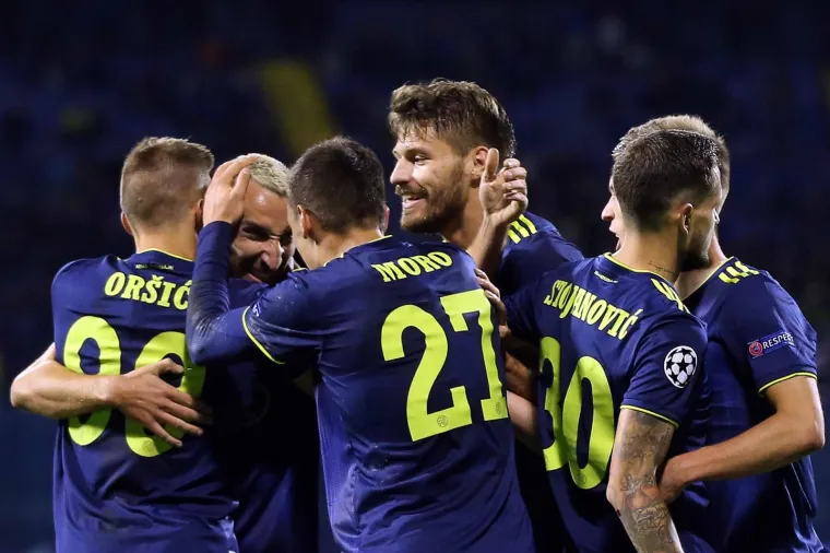 VEČER ZA PAMĆENJE NA MAKSIMIRU: Krcate tribine, spektakularna koreografija i velika fe&scaron;ta na travnjaku