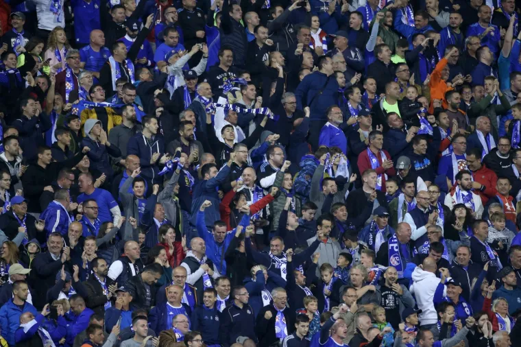 Bakljada BBB-a i fantastične koreografije! Pogledajte ludu atmosferu u noći kada je pala Atalanta