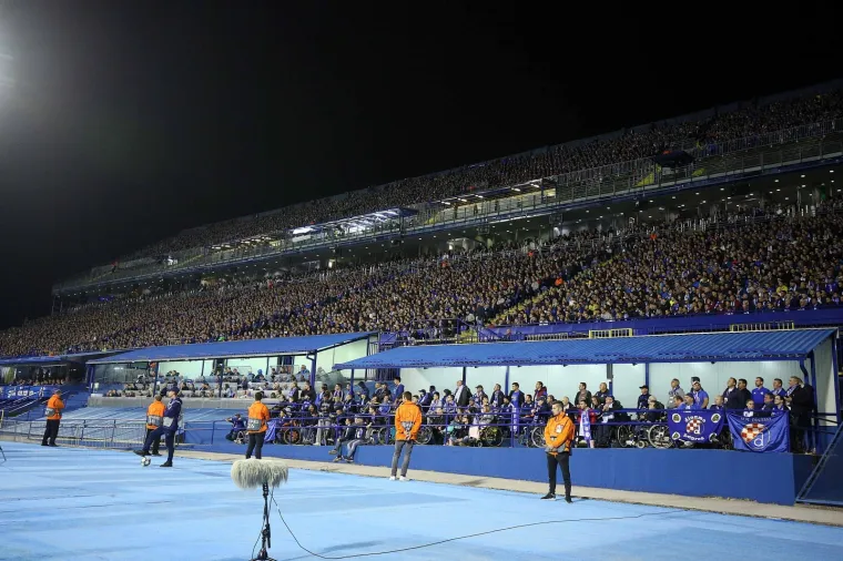 Bakljada BBB-a i fantastične koreografije! Pogledajte ludu atmosferu u noći kada je pala Atalanta