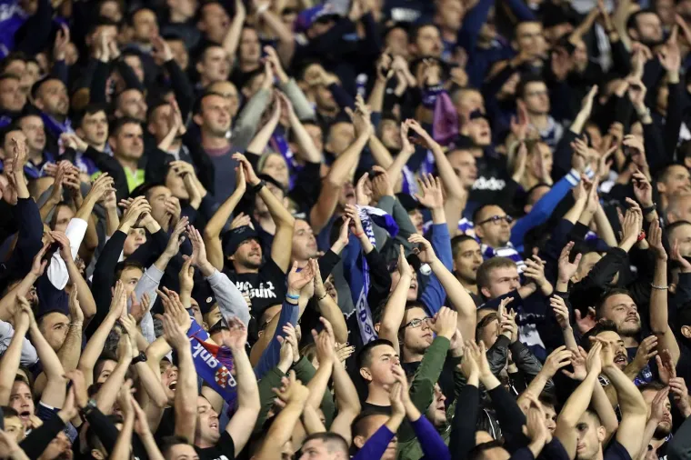 Bakljada BBB-a i fantastične koreografije! Pogledajte ludu atmosferu u noći kada je pala Atalanta