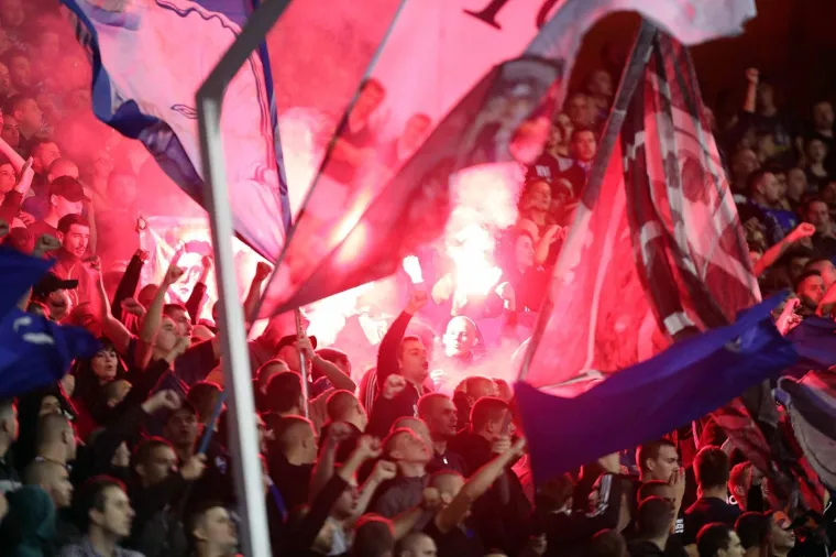 Bakljada BBB-a i fantastične koreografije! Pogledajte ludu atmosferu u noći kada je pala Atalanta