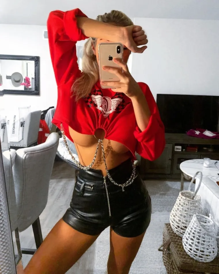 GRUDI IM PROVIRUJU KAO SUNCE U JESEN: I jednako su željene, tople ali i opasne za dugotrajno gledanje