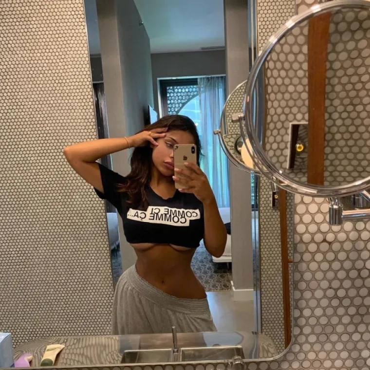 GRUDI IM PROVIRUJU KAO SUNCE U JESEN: I jednako su željene, tople ali i opasne za dugotrajno gledanje