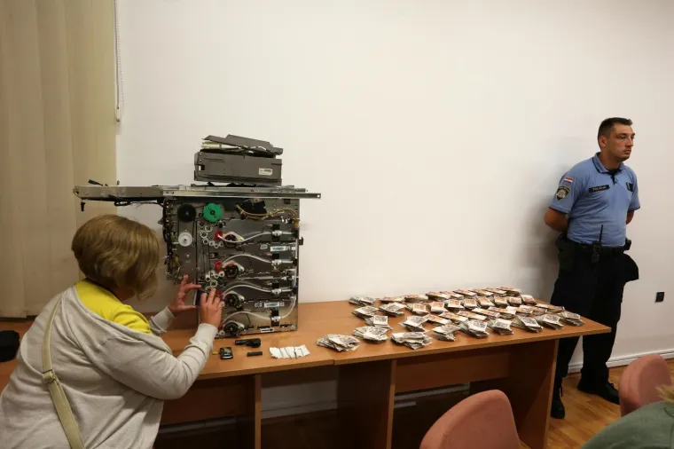 Osumnjčena su dvojica mu&scaron;karaca, a pronađeno je 954.000 kuna