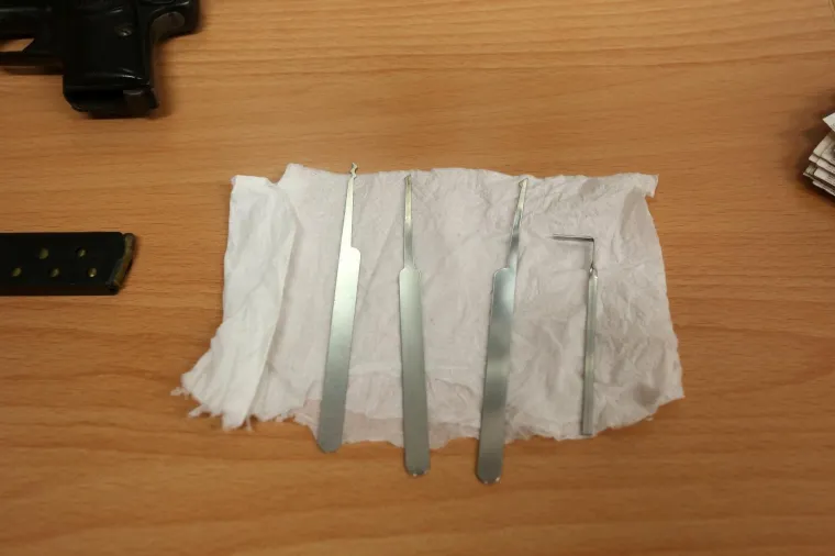 Osumnjčena su dvojica mu&scaron;karaca, a pronađeno je 954.000 kuna