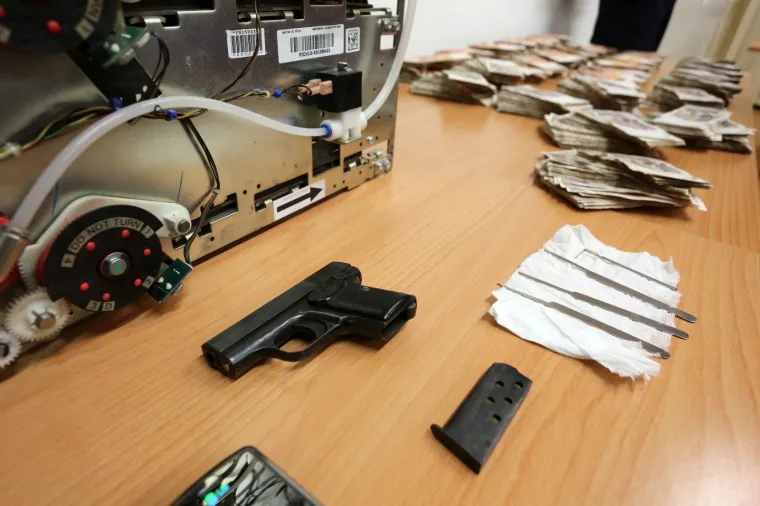 Osumnjčena su dvojica mu&scaron;karaca, a pronađeno je 954.000 kuna