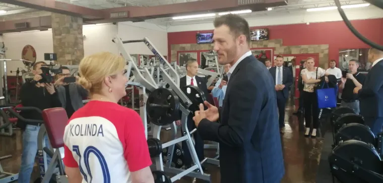 Grabar-Kitarović u teretani: Stipe Miočić doveo i kćer da se s njom fotka