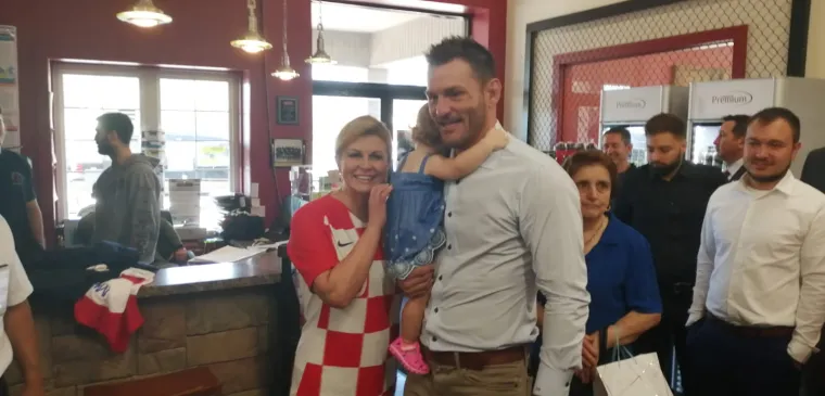 Grabar-Kitarović u teretani: Stipe Miočić doveo i kćer da se s njom fotka