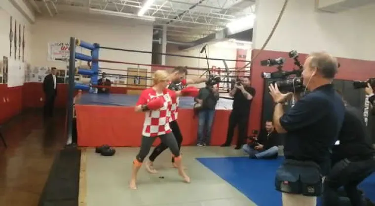 Grabar-Kitarović u teretani: Stipe Miočić doveo i kćer da se s njom fotka