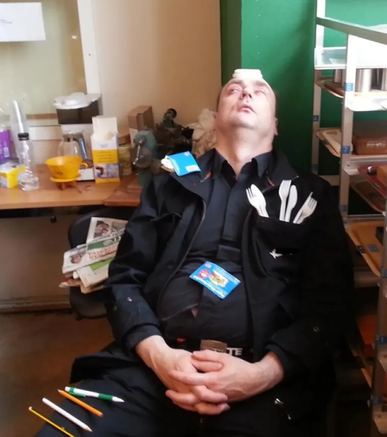 ONI MOGU SPAVATI BILO GDJE I BILO KADA: Kolege zato nisu imale milosti pa su se brutalno na&scaron;alili s njima