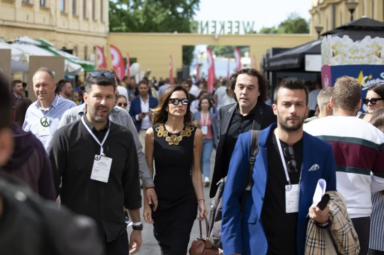Severina i Igor Kojić stigli su na 12. Weekend Media Festival u Rovinju gdje je pjevačica sudjelovala na panelu o novom valu glazbenih trendova u regiji. Foto: Nel Pavletić/PIXSELL